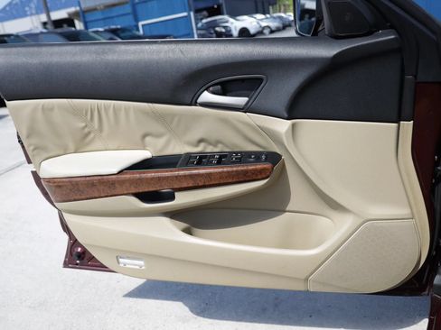 Used 2012 Honda Accord EX-L image 39