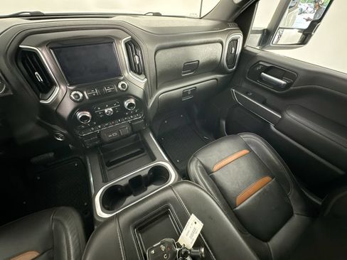 Used 2022 GMC Sierra 2500 AT4 w/ Gooseneck/5TH Wheel Package AWD/4WD image 11