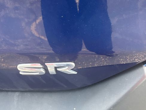 Used 2019 Nissan Kicks SR FWD image 12