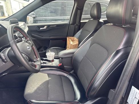 Used 2024 Ford Escape ST-Line image 10