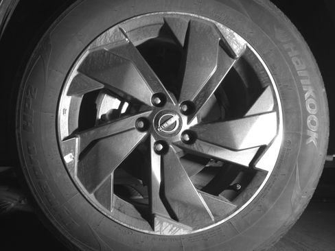 Used 2025 Nissan Rogue SV image 12