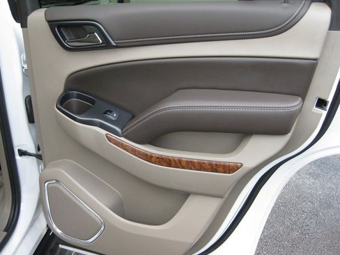 Used 2019 Chevrolet Tahoe Premier RWD image 42