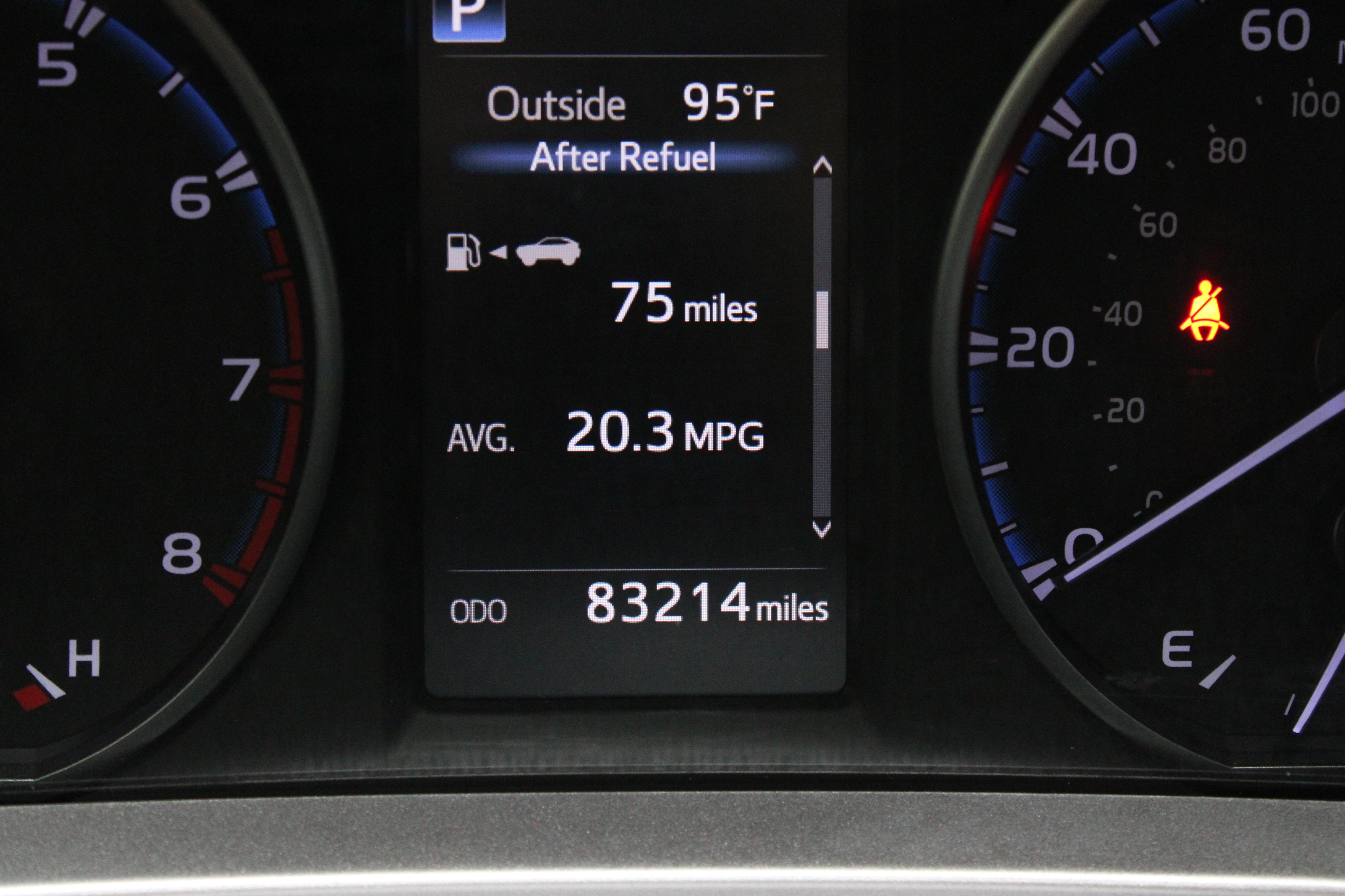 Used 2018 Toyota RAV4 XLE FWD image 40