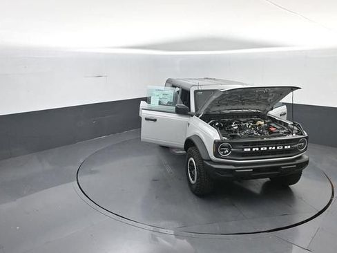 New 2026 Ford Bronco 4-Door w/ Sasquatch Package AWD/4WD image 37