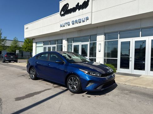 Used 2024 Kia Forte LXS w/ LXS Technology Package FWD image 1