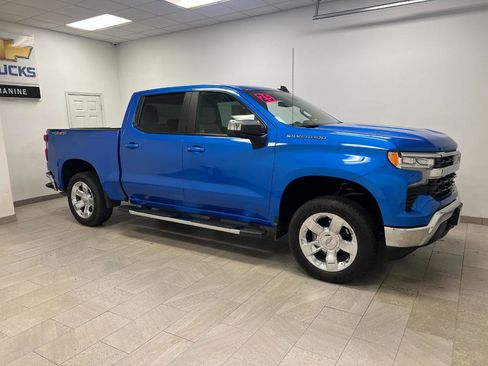 Used 2025 Chevrolet Silverado 1500 LT AWD/4WD image 19
