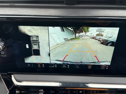 Certified 2024 GMC Sierra 1500 AT4 w/ Technology Package AWD/4WD image 15