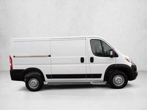 Used 2025 RAM ProMaster 2500 w/ U-Haul Equipment Group FWD image 5