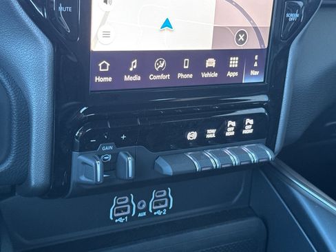 New 2026 RAM 2500 Big Horn AWD/4WD image 19
