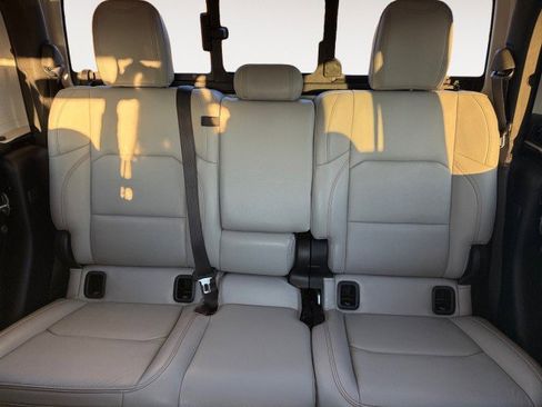Used 2021 Jeep Gladiator Mojave image 12