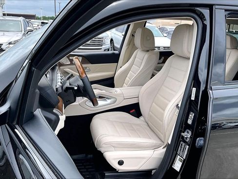 Used 2022 Mercedes-Benz GLS 450 4MATIC image 7