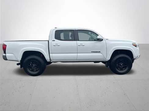 Used 2019 Toyota Tacoma SR5 AWD/4WD image 6