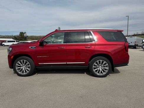 Used 2021 GMC Yukon Denali w/ Denali Premium Package AWD/4WD image 8
