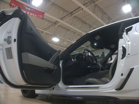 Used 2017 Chevrolet Corvette Grand Sport RWD image 38