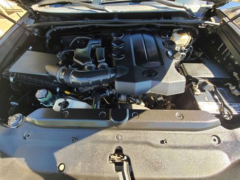 Used 2011 Toyota 4Runner Limited image 15