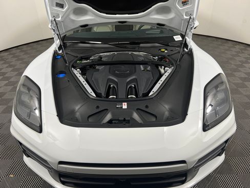 Certified 2026 Porsche Panamera image 22