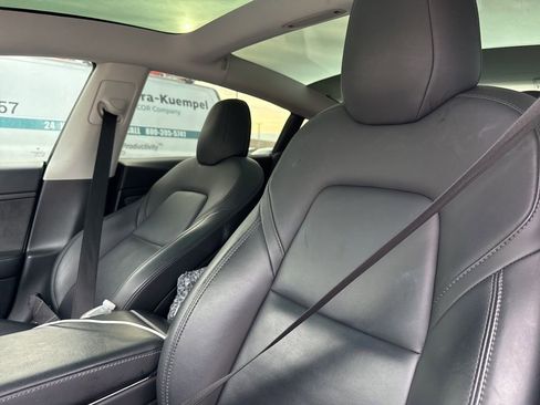 Used 2020 Tesla Model 3 Standard Range Plus image 5