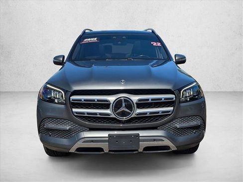 Used 2022 Mercedes-Benz GLS 450 4MATIC image 2