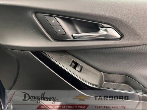 Used 2025 Chevrolet Equinox LT FWD image 37
