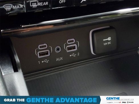 New 2025 Jeep Grand Cherokee L Altitude image 21