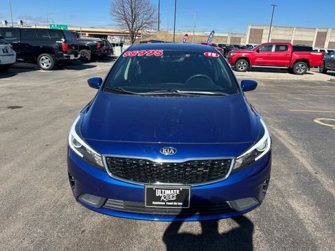 Used 2018 Kia Forte LX w/ LX Popular Package image 2