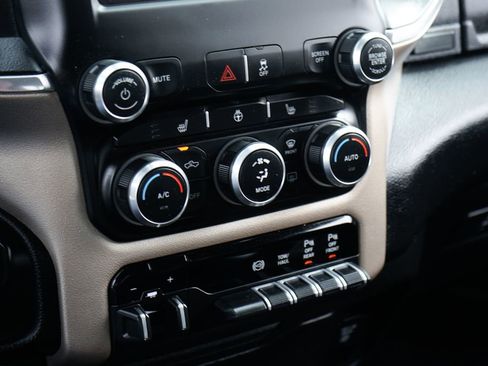 Used 2022 RAM 2500 Laramie AWD/4WD image 30