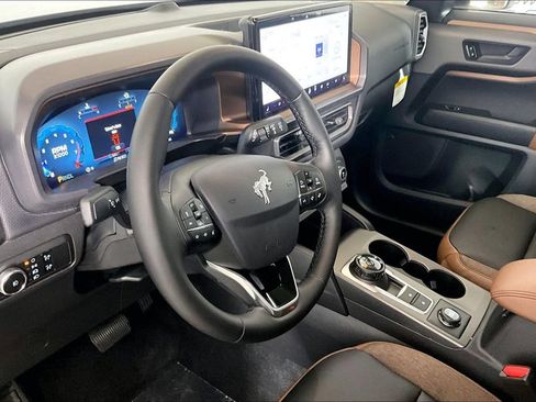 New 2025 Ford Bronco Sport Outer Banks image 6