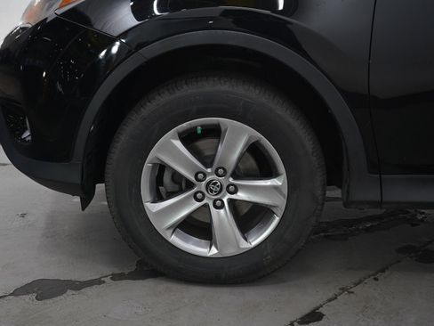 Used 2015 Toyota RAV4 XLE AWD/4WD image 27