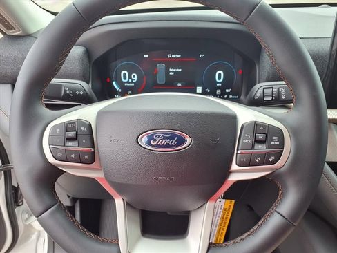 New 2026 Ford Explorer Active RWD image 23
