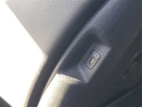 Certified 2023 Kia Sportage SX image 16