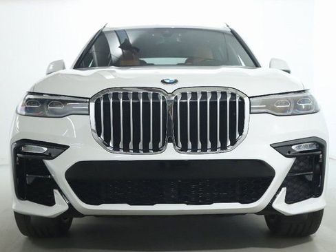 Certified 2022 BMW X7 xDrive40i w/ M Sport Package AWD/4WD image 6