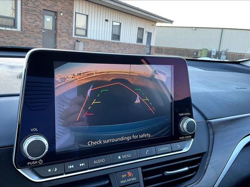 Used 2023 Nissan Altima 2.5 SV image 30