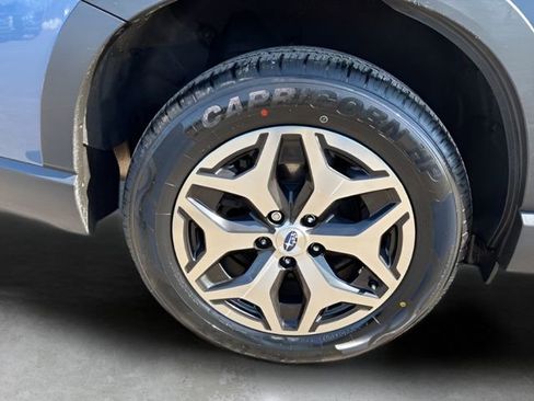 Used 2020 Subaru Forester Premium image 11