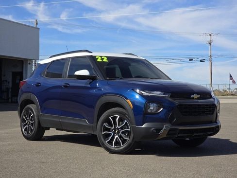 Used 2022 Chevrolet TrailBlazer ACTIV FWD image 2