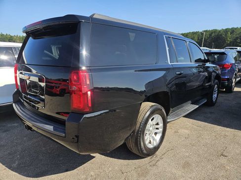 Used 2020 Chevrolet Suburban LT RWD image 6