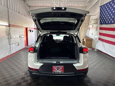 Used 2023 Chevrolet TrailBlazer LS AWD/4WD image 12