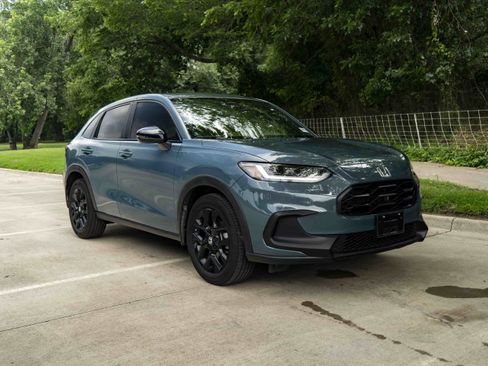 Certified 2024 Honda HR-V Sport image 2