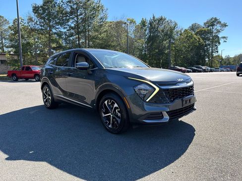 Used 2023 Kia Sportage EX FWD image 4