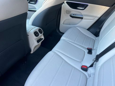 Certified 2024 Mercedes-Benz GLC 300 4MATIC image 27