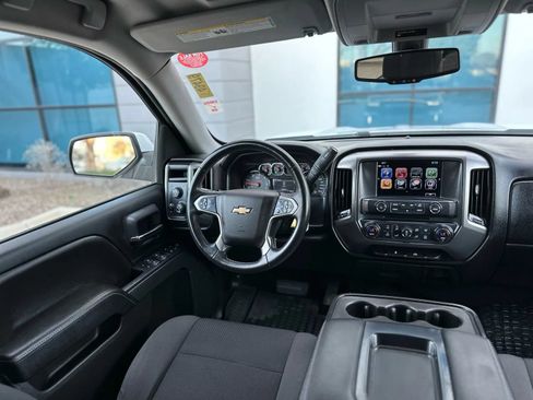 Used 2018 Chevrolet Silverado 1500 LT w/ LT Eassist Package AWD/4WD image 9