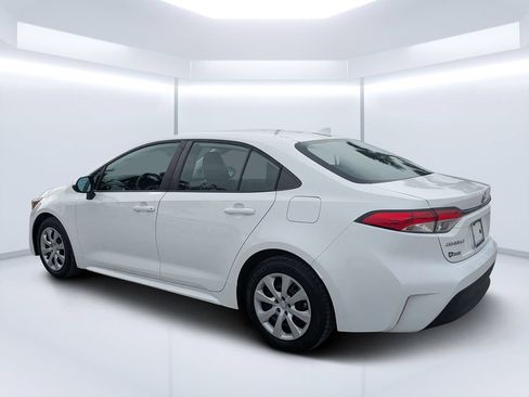 Used 2023 Toyota Corolla LE FWD image 5
