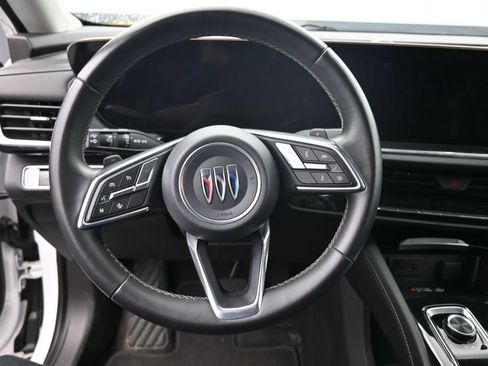 Used 2024 Buick Envision Preferred AWD/4WD image 17