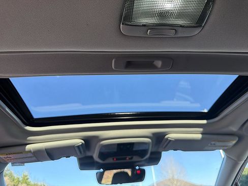 Used 2024 Subaru Crosstrek 2.5i Limited w/ Crosstrek Mirror Package AWD/4WD image 22