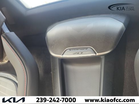 Used 2023 Chevrolet Corvette Stingray Premium Conv w/ Z51 Performance Package RWD image 28