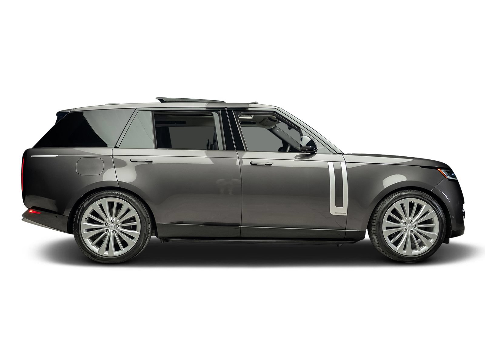 Used 2022 Land Rover Range Rover Long Wheelbase First Edition AWD/4WD image 24