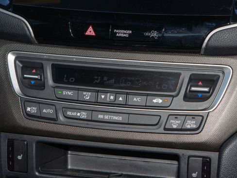 Used 2023 Honda Passport TrailSport image 33