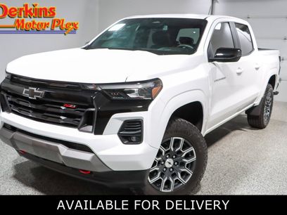 Used 2024 Chevrolet Colorado Z71 w/ Z71 Convenience Package 2