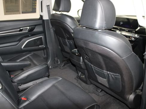 Used 2025 Kia Telluride S FWD image 27