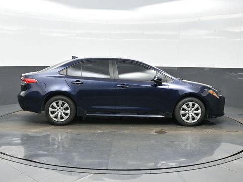 Used 2022 Toyota Corolla LE FWD image 7