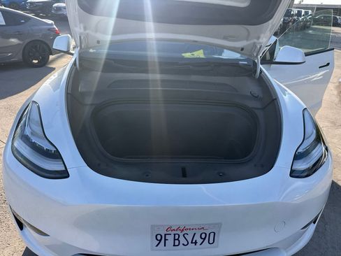 Used 2023 Tesla Model Y Long Range AWD/4WD image 14